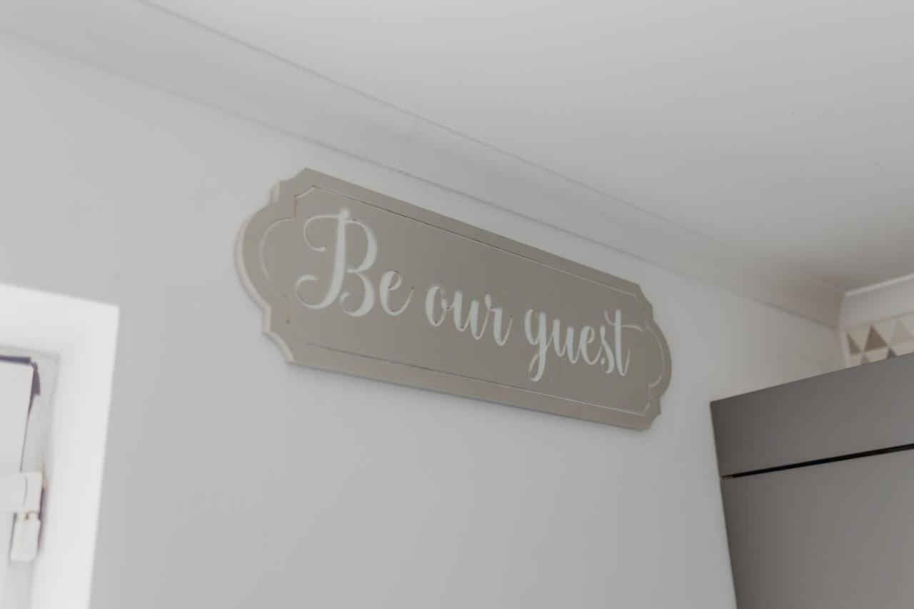 Hullidays - Theatre Side Apartment - Refurbished 2023 Kingston upon Hull Bagian luar foto