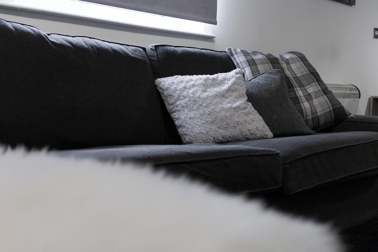 Hullidays - Theatre Side Apartment - Refurbished 2023 Kingston upon Hull Bagian luar foto