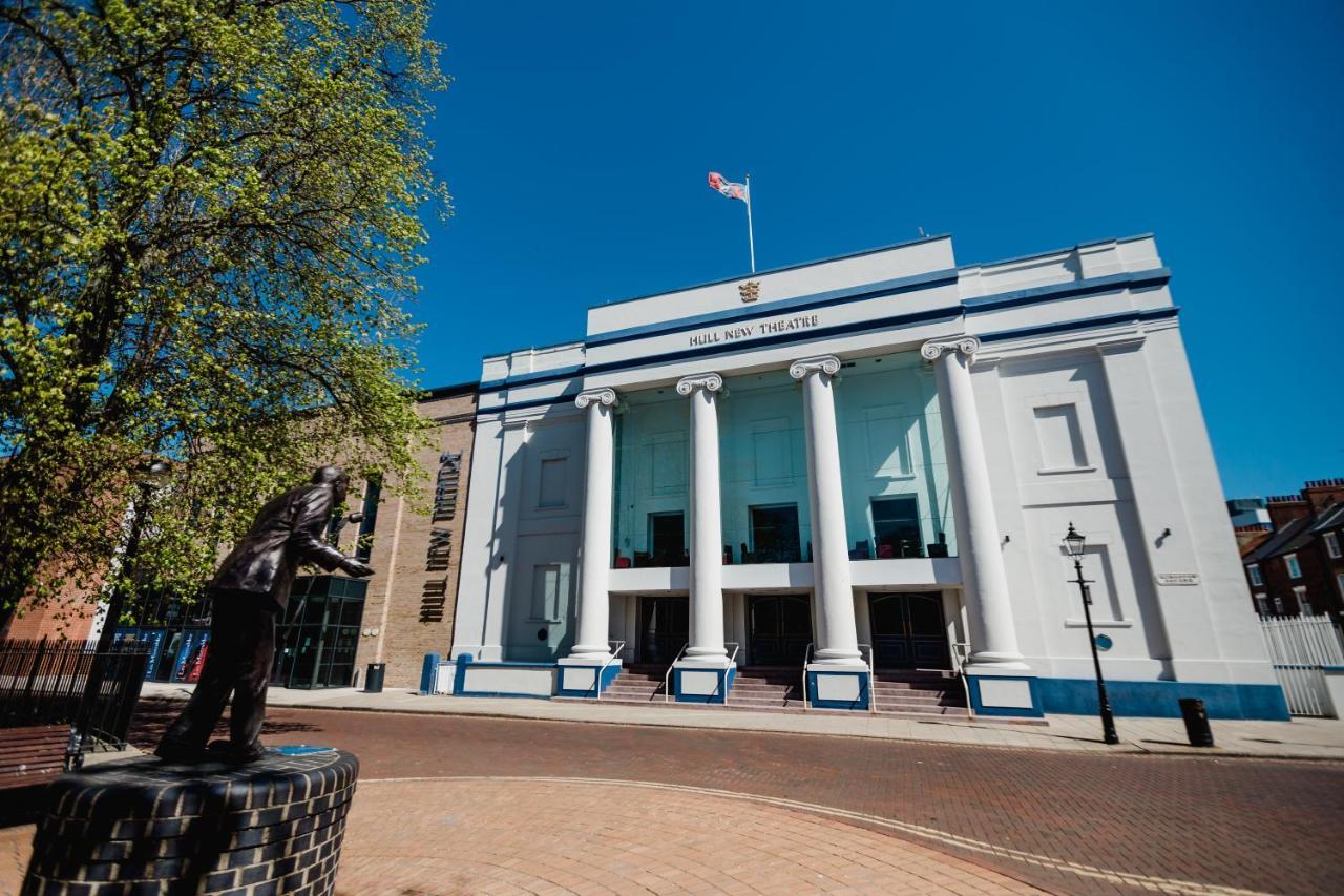 Hullidays - Theatre Side Apartment - Refurbished 2023 Kingston upon Hull Bagian luar foto
